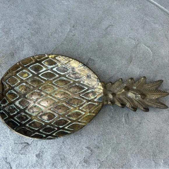 Vintage Brass Pineapple Soap Dish - Picture 5 of 8